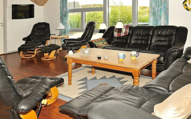 Cosy Holiday Home in Henne With Swimming Pool