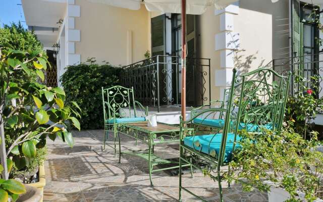 Kastro Hotel