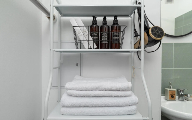 ТутЖивут на улице  Героя Владислава Посадского 16/1