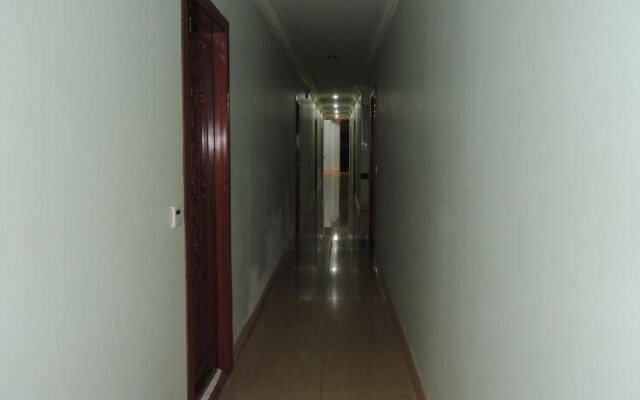 Favour Hotel