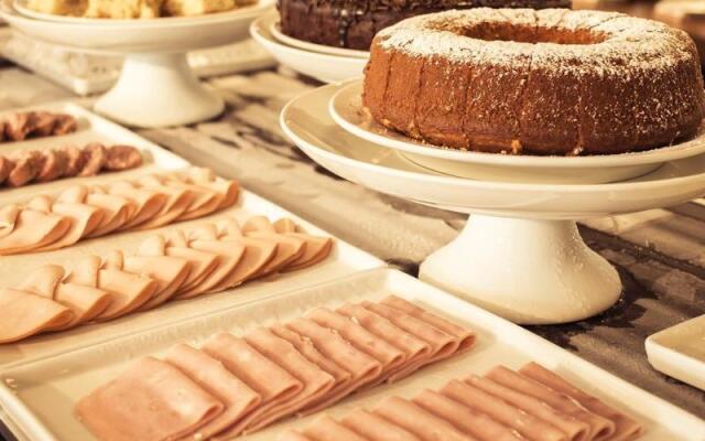 Hotel 10 Aparecida de Goiania