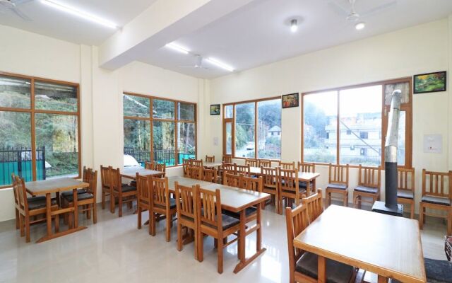 Oyo 23570 Hotel New Tashila