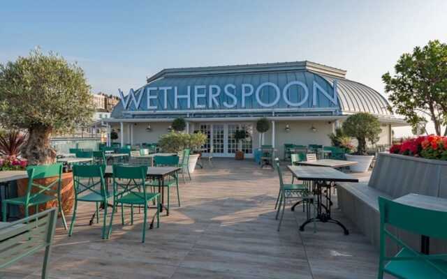 Harbour High - Luxury Beach Penthouse - Sleeps 6