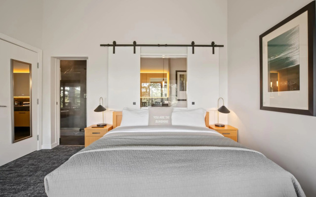 Black Rock Oceanfront Resort