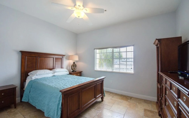 Vistalmar Two Bedroom Deluxe Apartment