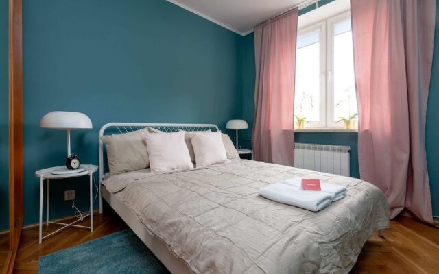 Saska Kepa Modern Apartment