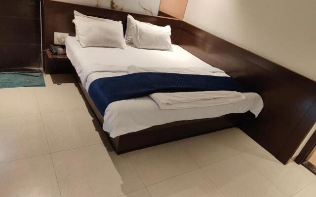 Anand Palace