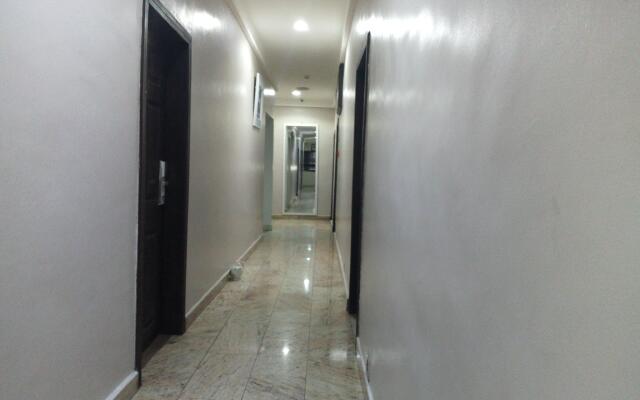 Dionzec Hotel & Suites