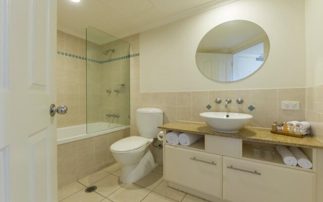 Meridian Port Douglas - Adults only