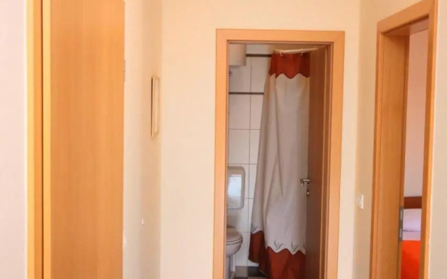 Apartments by the sea Vinisce, Trogir - 5229