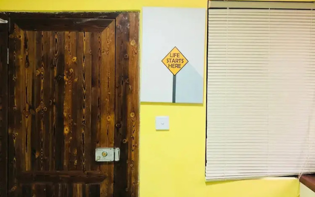 Hard Candy Apartment No.16