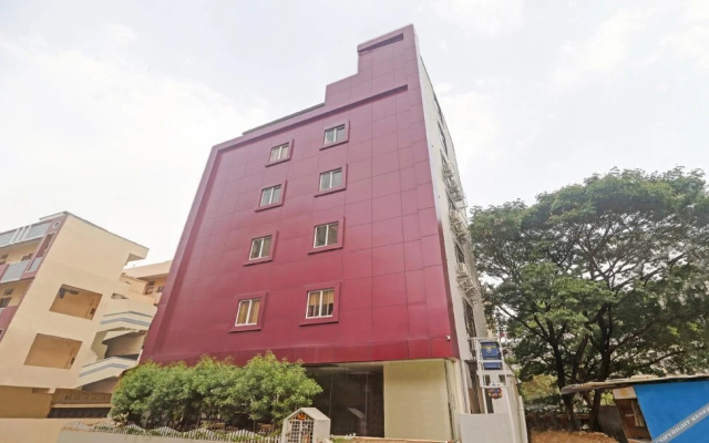 Treebo Trend Purple Square Hotel