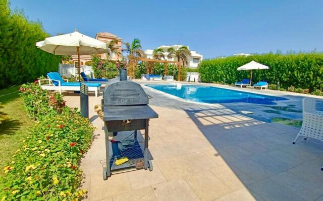 Luxury 8BR Villa with seaview and private pool in Hurghada