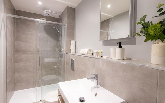 Victoria Park Vista One-bedroom by Sojo Stay