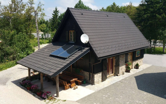 Rustic Inn River 2