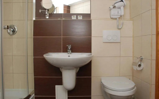 Hotel Liliacul