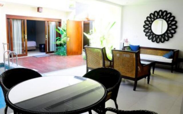 Puri Mesari Suites