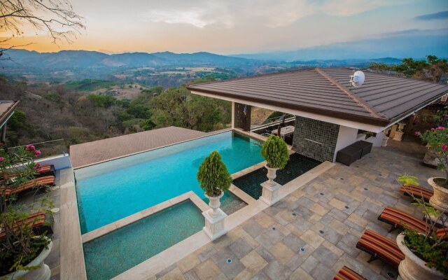 La Toscana Hills