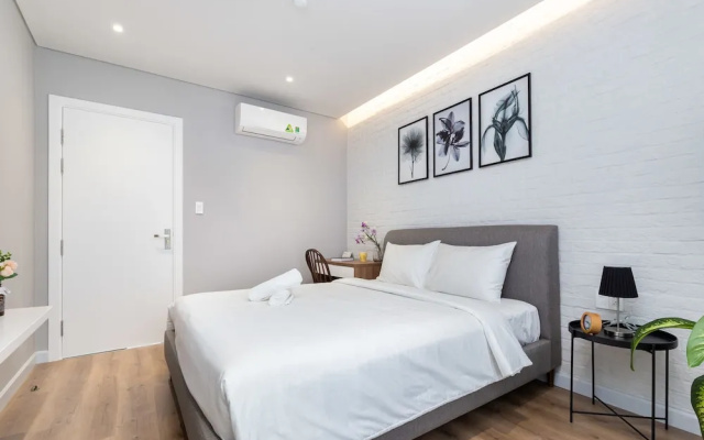 Cozrum Homes-Premier Residence