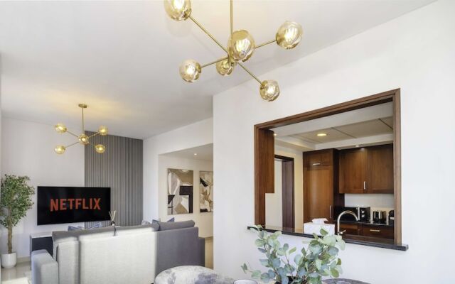 LUX The Burj Khalifa Fountain View Suite