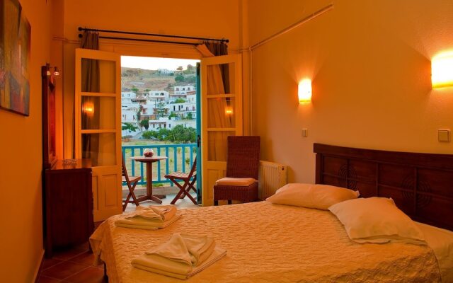 Chris Hotel