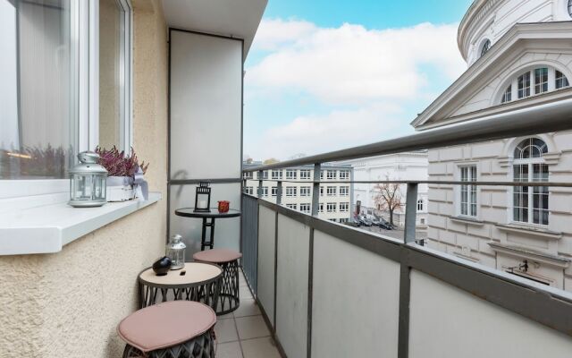 Apartments Warsaw Kredytowa by Renters