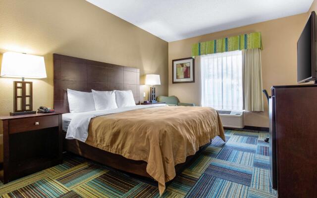 Quality Inn and Suites Arnold - St Louis