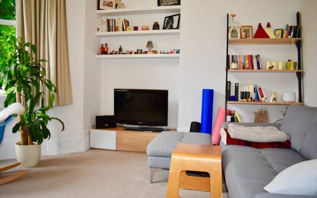 Central Brighton 2 Bedroom Apartment