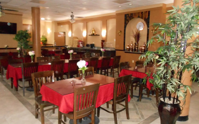 Crescent Hotel Kansas City South