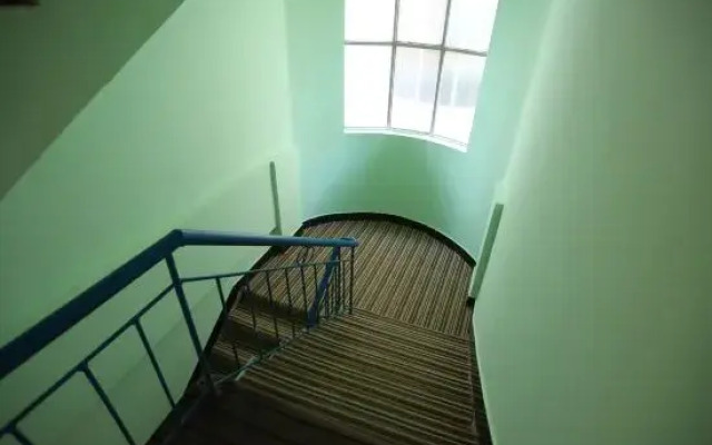 Nanchang Light Blue Homestay (Shuanggang Subway Station Branch)