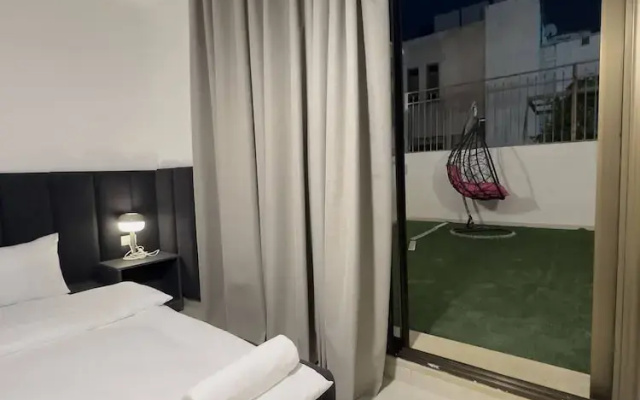 Stylish Luxe Apartment