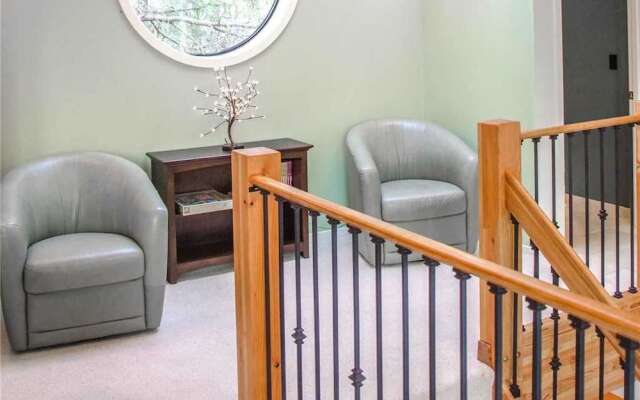 Virginia Rail Lane 11