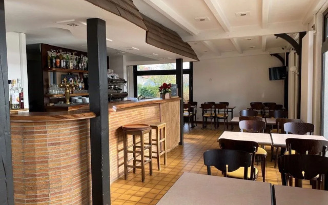 Logis Hôtel Annecy Nord / Argonay