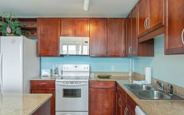 Laketown Wharf by Vtrips