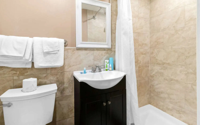 Americas Best Value Inn Avenel Woodbridge - Image 7