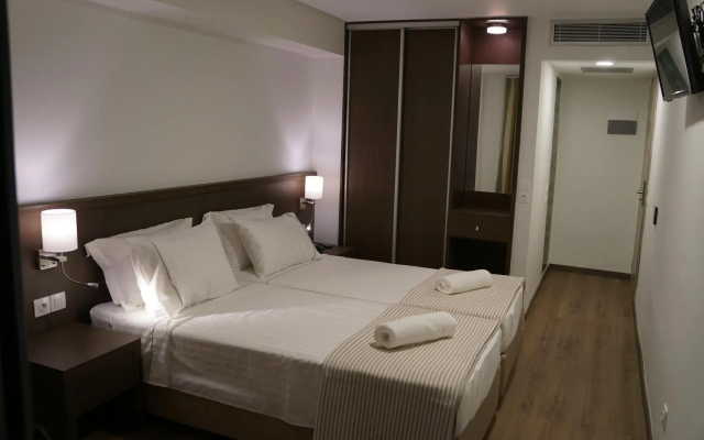 Piraeus Port Hotel
