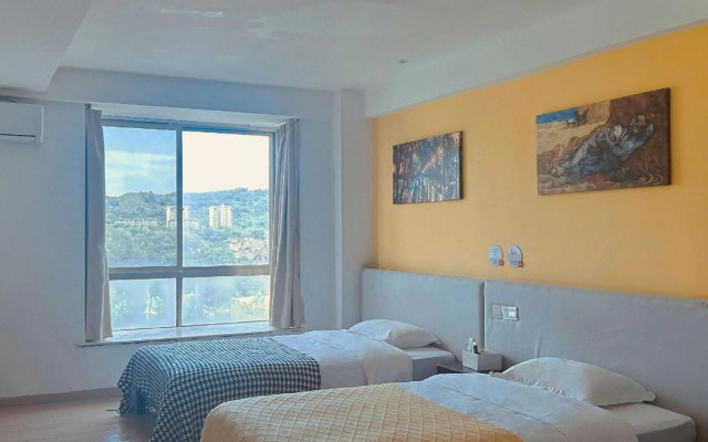 Yiyue Qiushe Hotel