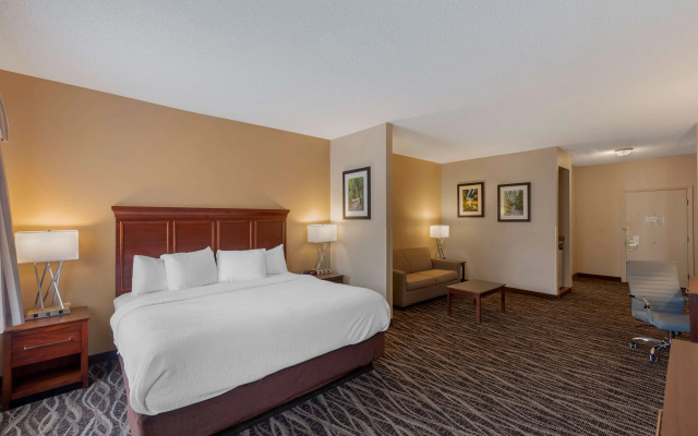 Best Western Plus Russellville Hotel & Suites