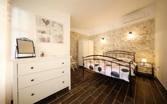 Holiday Home Dvori Dida Mile