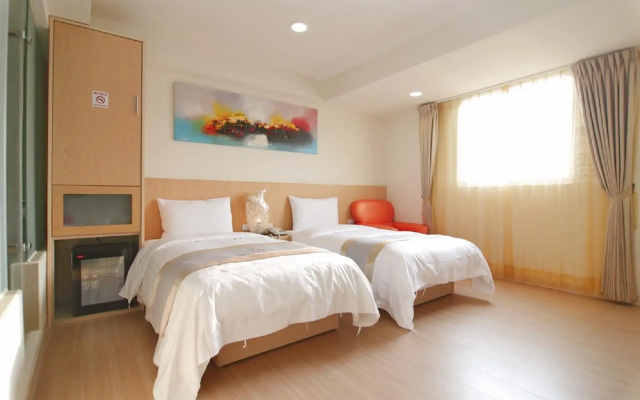 Clownfish Resort