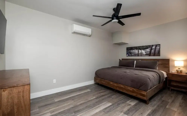 Downtown Brevard Retreat &Cyclists Dream
