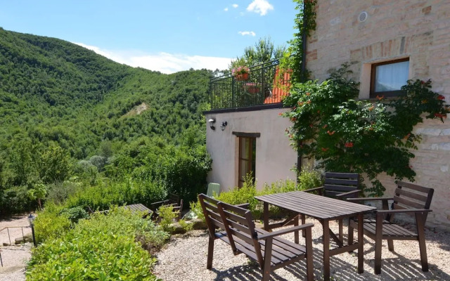 Tasteful Apartment in Pergola With Terrace