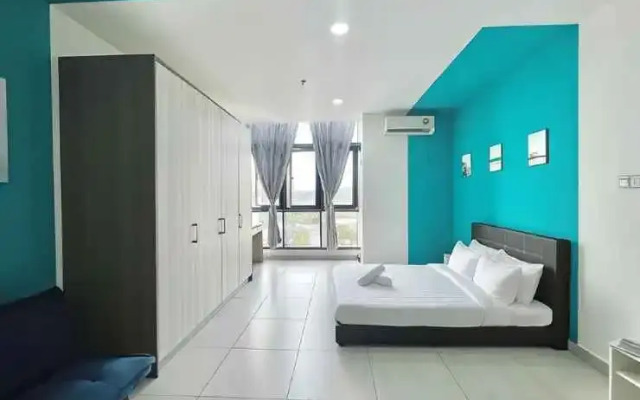Queensville Comfy Studio  by MOKA