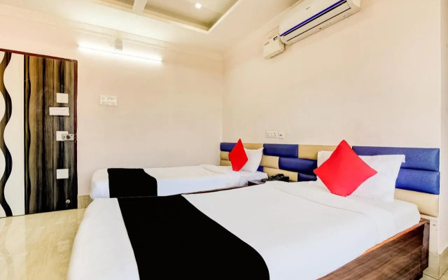 OYO 14174 Good Luck Residency Hotel
