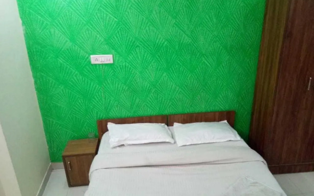 Capital O 93478 Airport Icon Inn