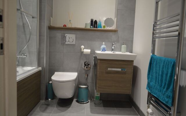 2 Bedroom Ground Floor Flat With Garden