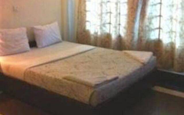 Golden World Guesthouse