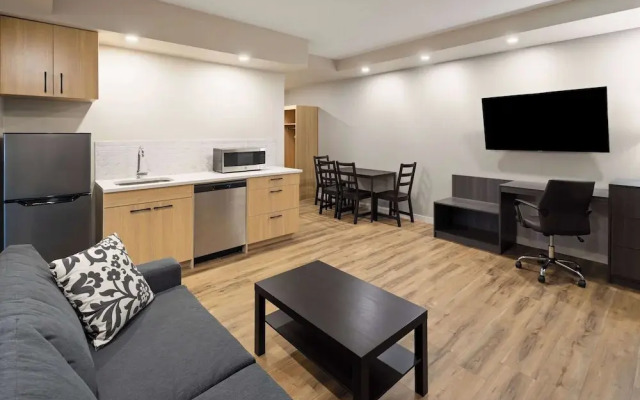 Baymont By Wyndham West Edmonton