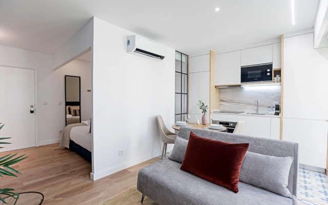 Urban House by LovelyStay