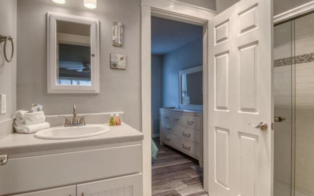 Courtyard #111 Condo